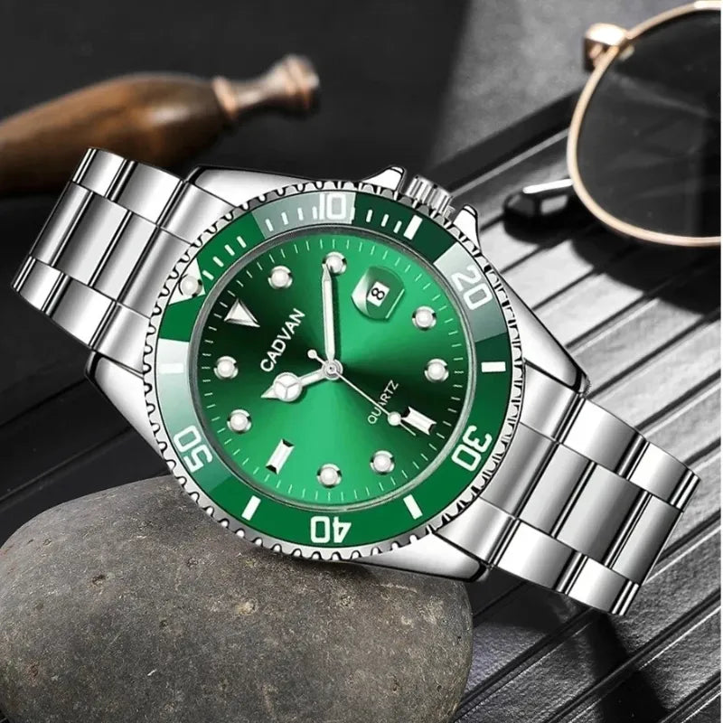 Relógio masculino CADVAN verde com mostrador romano e pulseira metálica