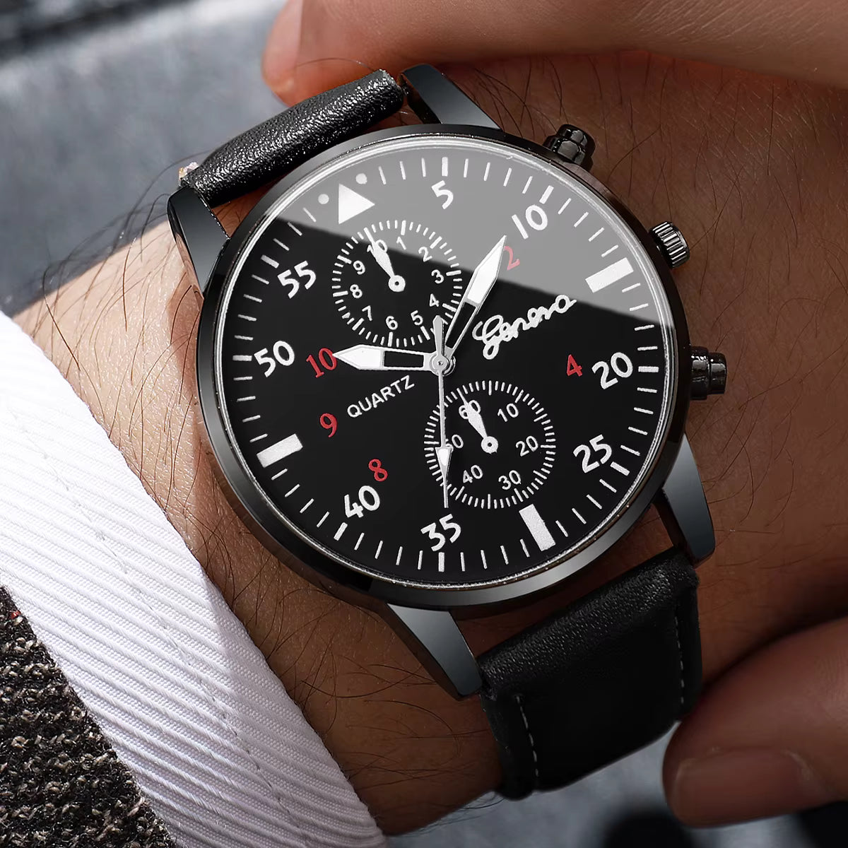 Conjunto relógio Geneva Moonbiffy preto com pulseiras elegantes em PU