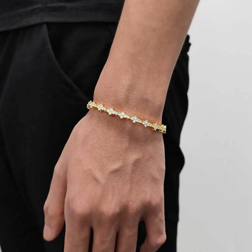 Bracelete dourado cravejado com zircônias brilhantes, estilo hip hop moderno para homens e mulheres.