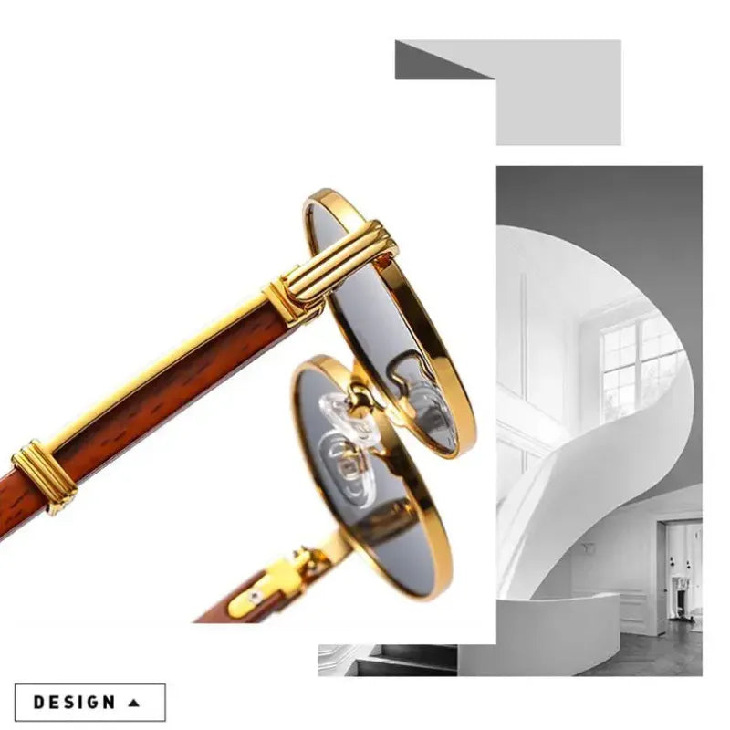 Óculos oval dourado com lente marrom degradê e hastes com acabamento madeira estilo vintage retrô UV400

