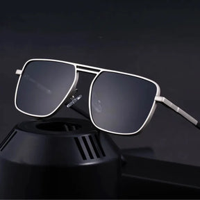 Óculos quadrado masculino dourado Gentle Liu com lente escura UV400, estilo oversized e armação metálica dupla