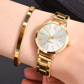 Relógio feminino dourado com pulseira elegante e mostrador minimalista