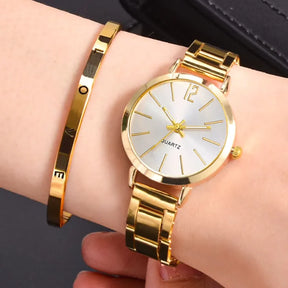 Relógio feminino dourado com pulseira elegante e mostrador minimalista
