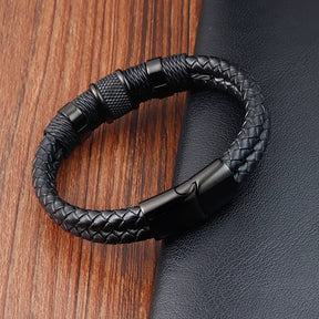Pulseira masculina couro trançado com detalhe em aço inoxidável preto