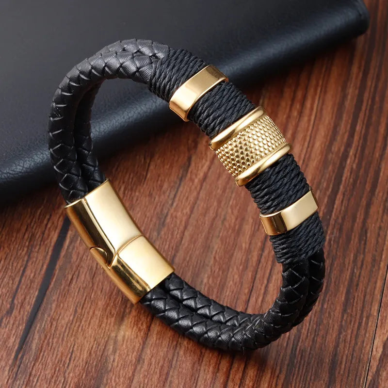 Pulseira masculina couro trançado com detalhe em aço inoxidável dourado