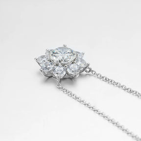 Conjunto colar e brincos Moissanite Flor em prata 925 com pedras centrais certificadas e brilho refinado.