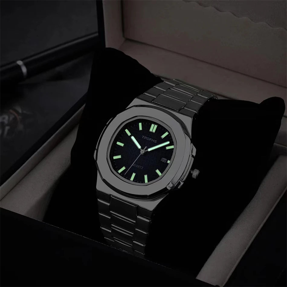 Relógio masculino aço inoxidável com mostrador branco e pulseira prateada.
