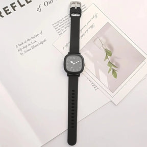 Relógio feminino preto quadrado com pulseira silicone e mostrador clean