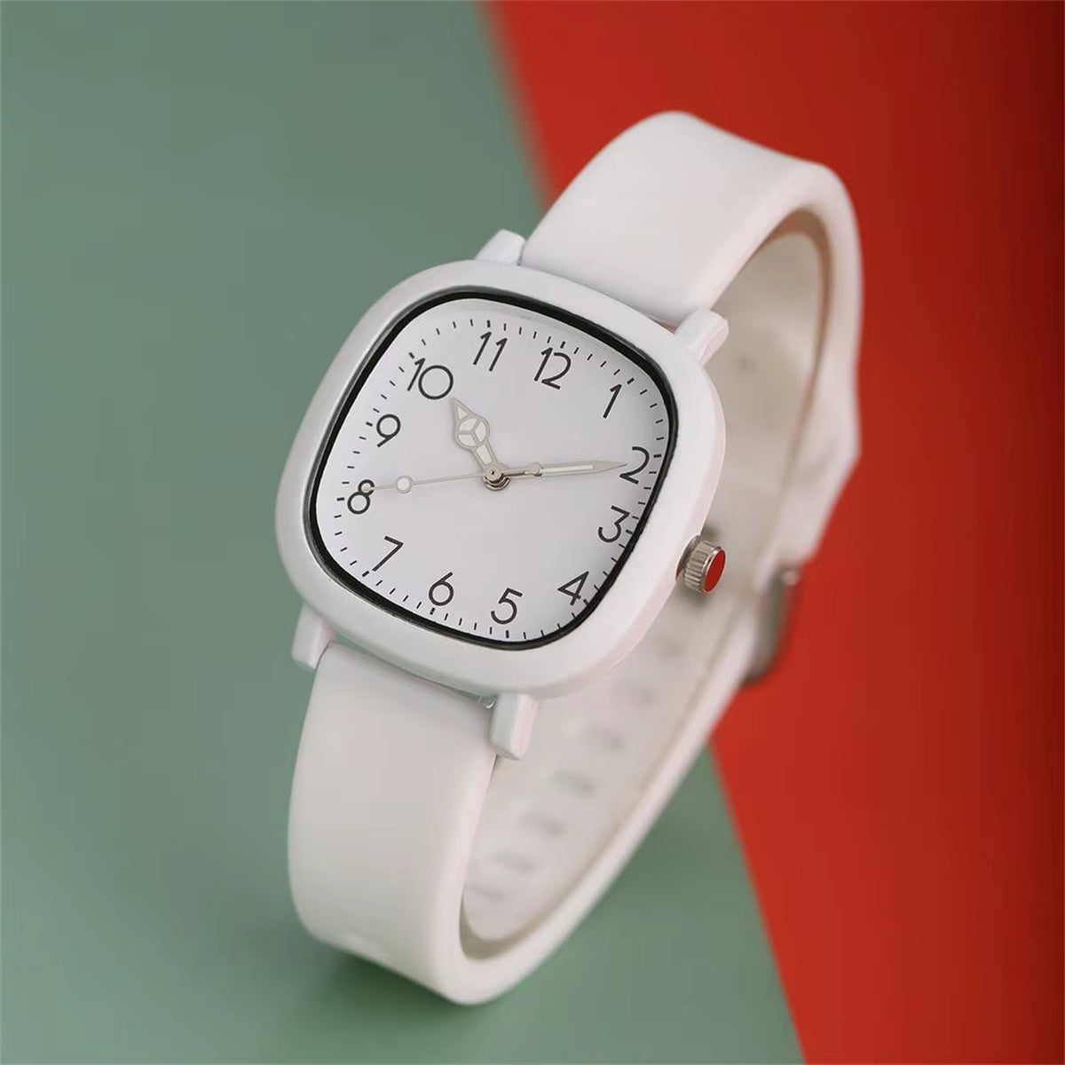 Relógio feminino branco quadrado com pulseira de silicone e mostrador clean