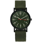 Relógio verde militar masculino com mostrador escuro e pulseira de nylon resistente