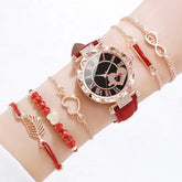 Relógio feminino Roma Coração com pulseiras vermelhas e douradas, elegante e moderno, perfeito para presentear.
