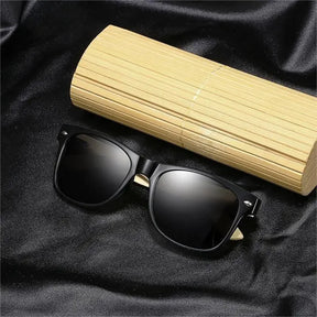 Óculos de sol quadrado com armação preta e hastes de bambu, lente polarizada UV400


