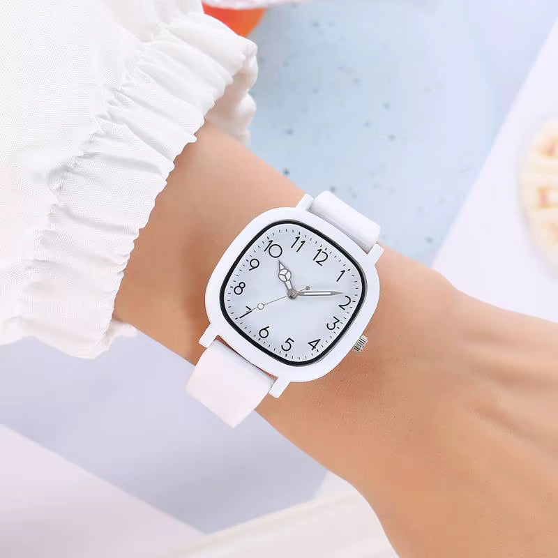 Relógio feminino branco quadrado com pulseira de silicone e mostrador clean