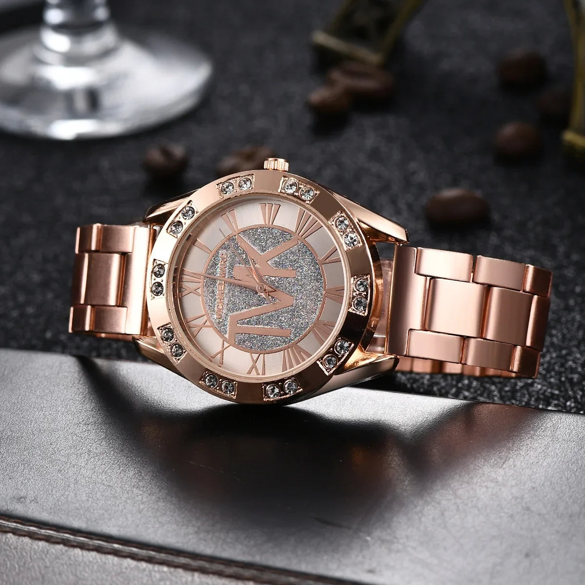 Relógio feminino luxo com cristais, pulseira de aço inoxidável.