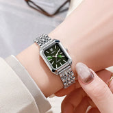 Relógio Ximili feminino verde prateado com mostrador verde e pulseira prateada