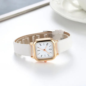 Relógio feminino minimalista com pulseira de couro branca e mostrador clean