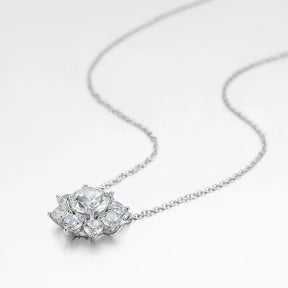 Conjunto colar e brincos Moissanite Flor em prata 925 com pedras centrais certificadas e brilho refinado.