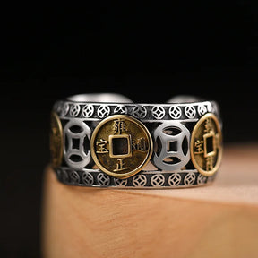 Anel unissex estilo vintage com moedas douradas dos cinco imperadores e estrutura em prata 925