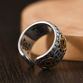 Anel unissex estilo vintage com moedas douradas dos cinco imperadores e estrutura em prata 925